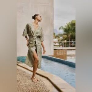 ‼️SOLD DURING LIVE Zara Silver Floral Midi Dress Available Large & XL